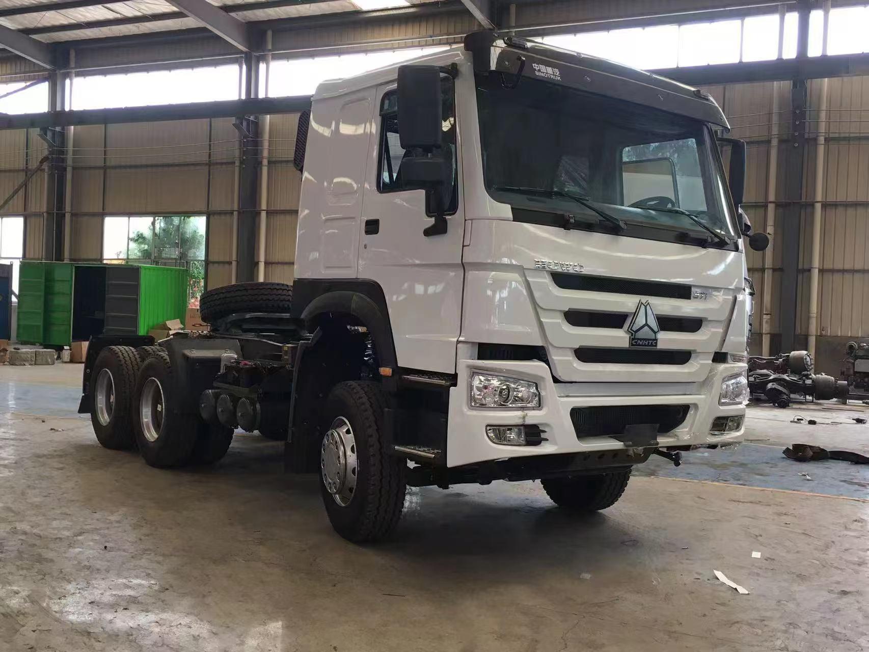 semi-trailer tractor head
