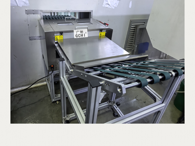 上海導光板靜電除塵機膠輥 源頭廠家 東莞市廣馳防靜電科技供應;