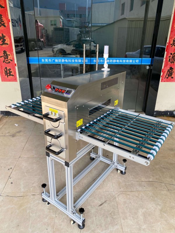 導(dǎo)光板擴(kuò)散板靜電除塵機(jī)