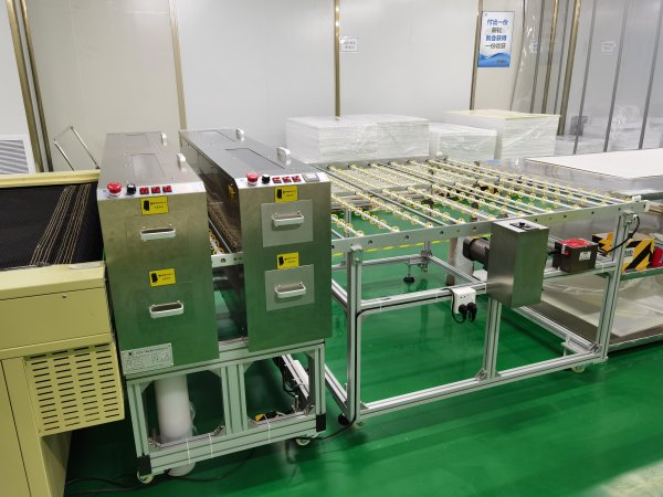 導(dǎo)光板擴(kuò)散板靜電除塵機(jī)