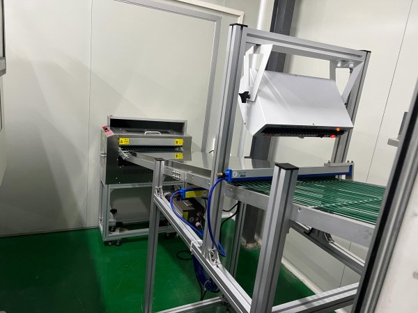 導(dǎo)光板擴(kuò)散板靜電除塵機(jī)