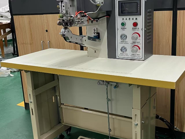 東莞壓布條機生產設備 東莞市飛揚自動化科技供應;