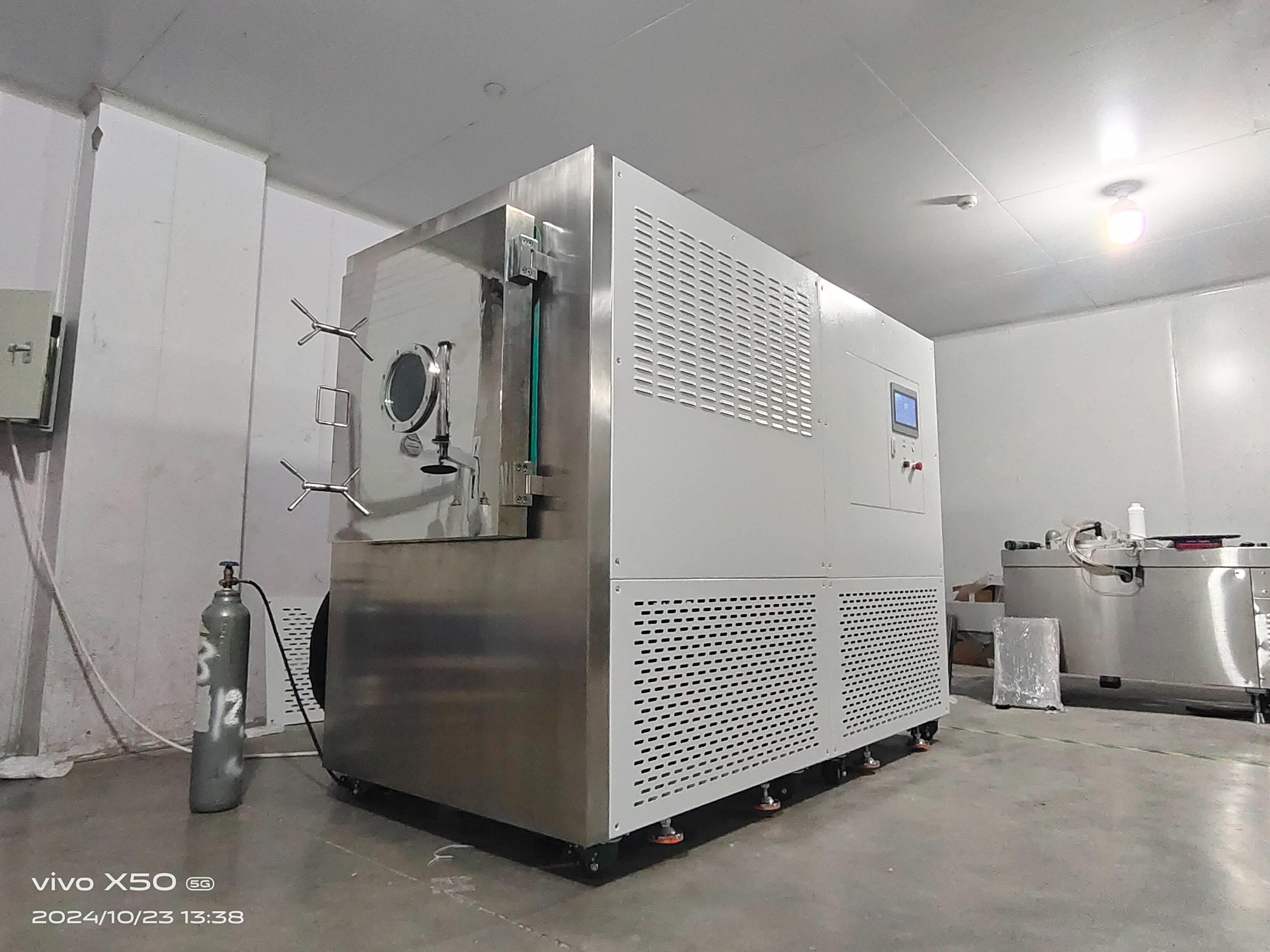 上海某醫藥公司購買冷凍干燥機