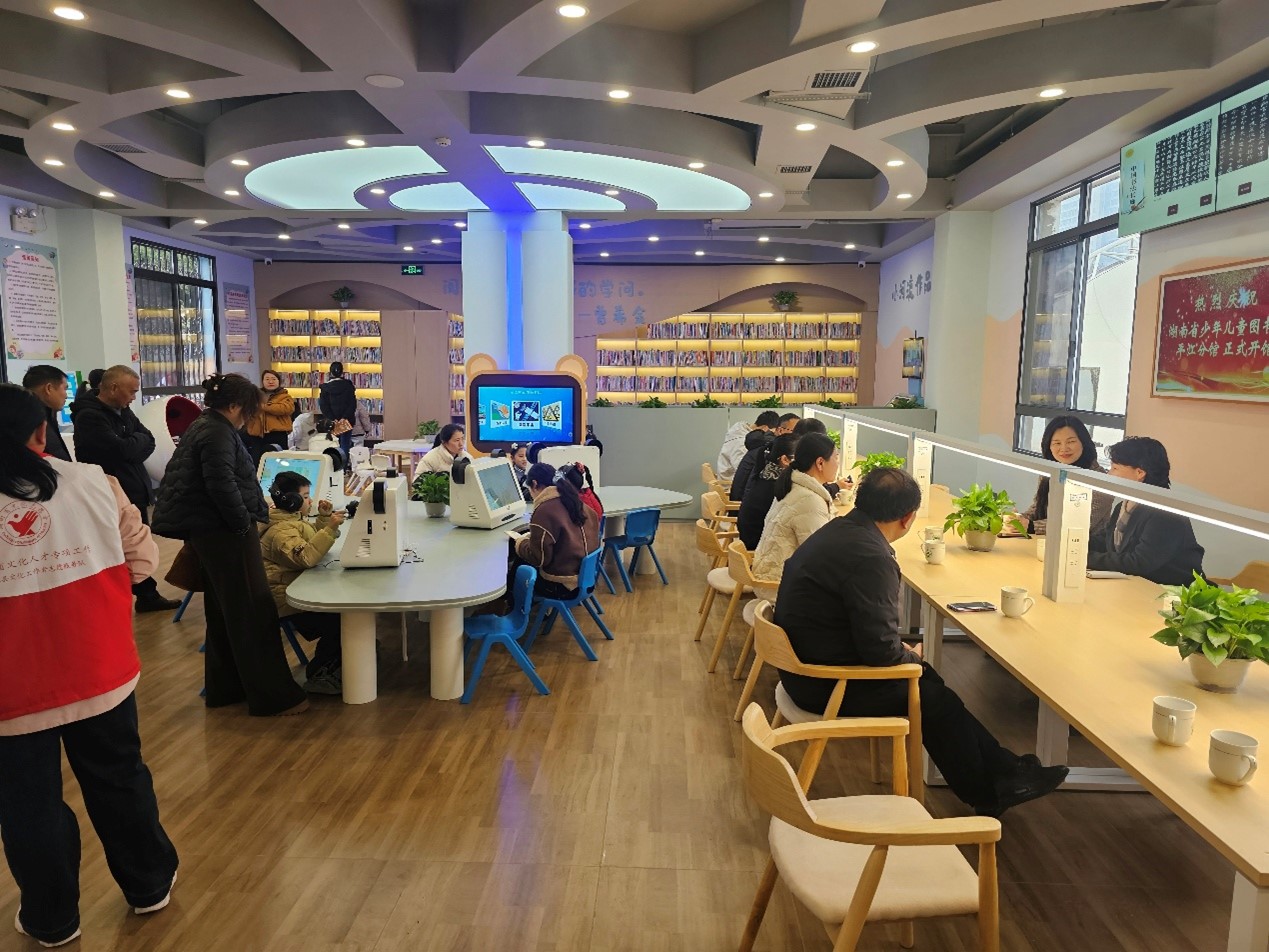 江蘇感創(chuàng)科技助力湖南省少年兒童圖書館平江縣分館建成夢想新篇章