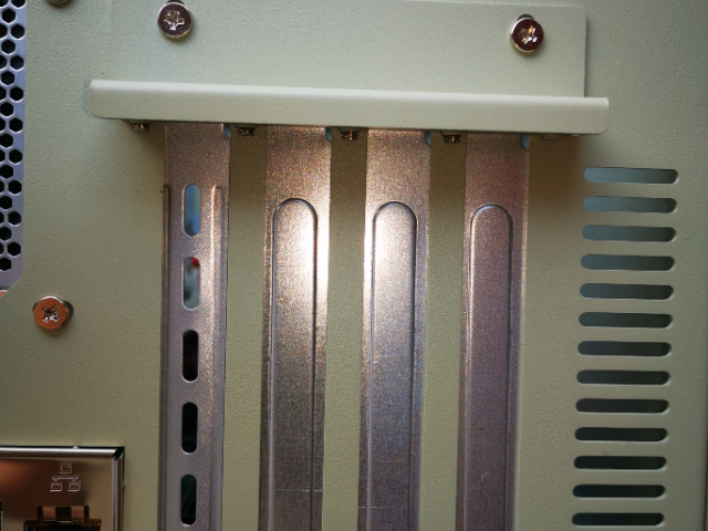 新型壁掛式工控機(jī)比較價(jià)格,壁掛式工控機(jī)