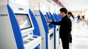 藍(lán)銳國(guó)產(chǎn)主板護(hù)航智慧政務(wù)，自助終端服務(wù)安全可控