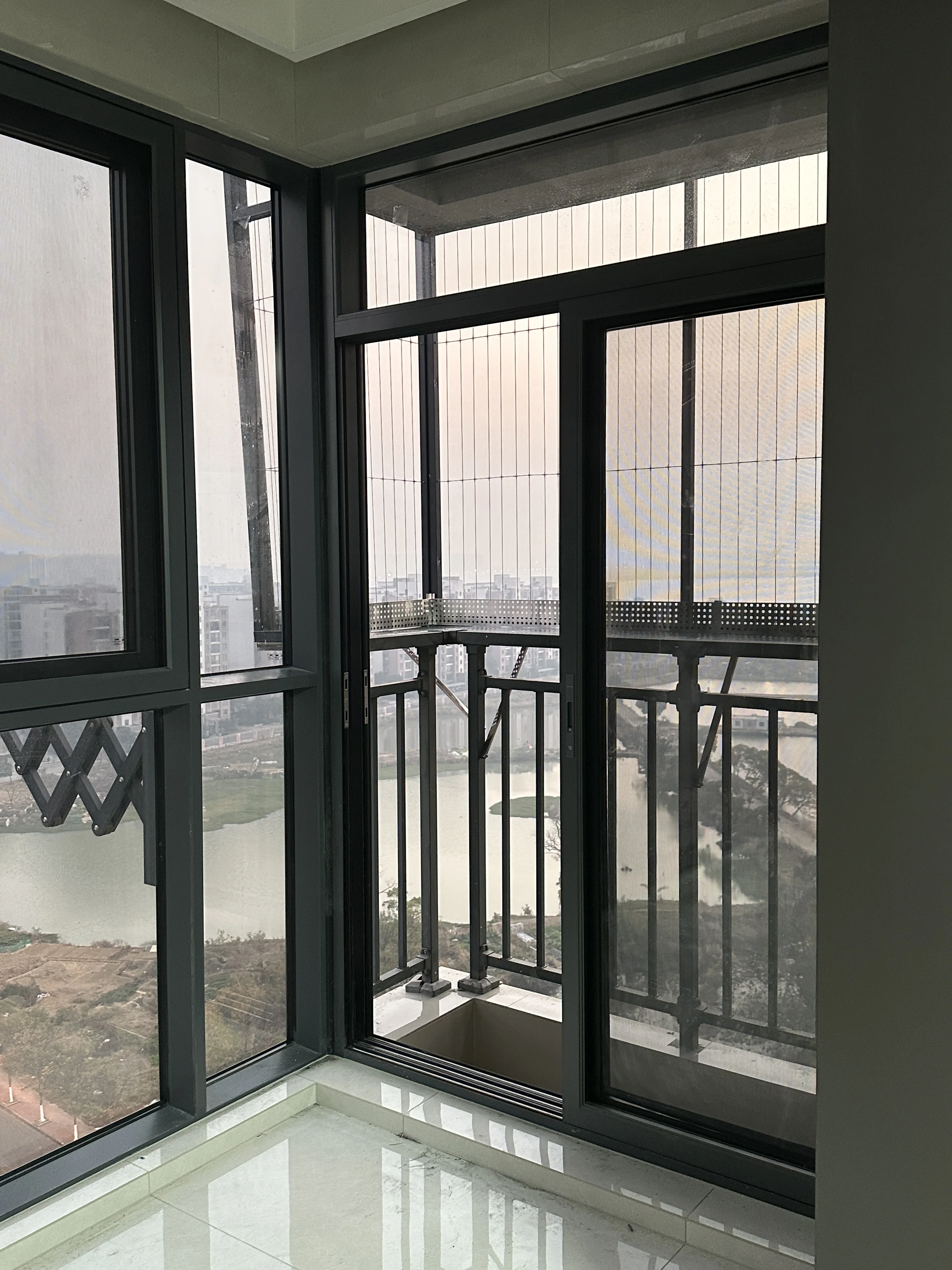 Invisible Window String Invisible Window Guard for the Balcony Invisible Technology Co.,Ltd.