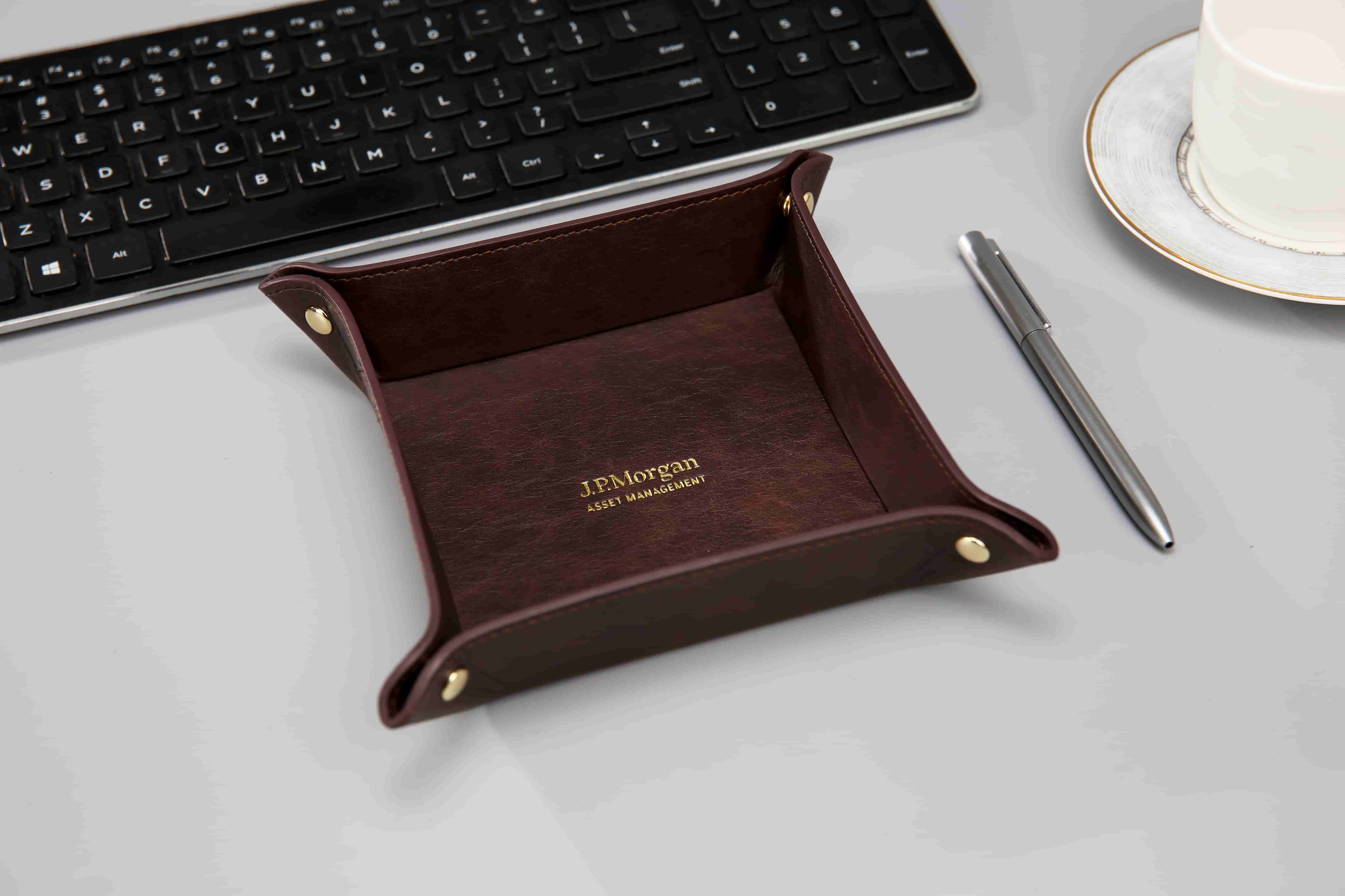 摩根大通皮革托盤