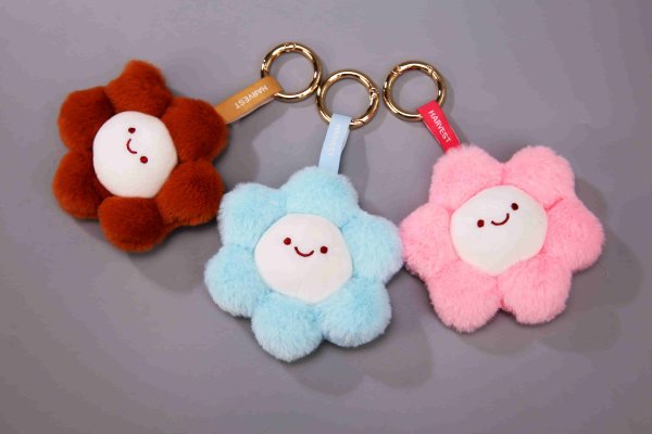 嘉實基金花朵毛絨掛件