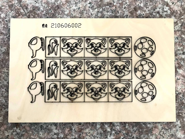 無(wú)錫剪紙貼紙刀模 寧波明造恒法刀模供應(yīng);