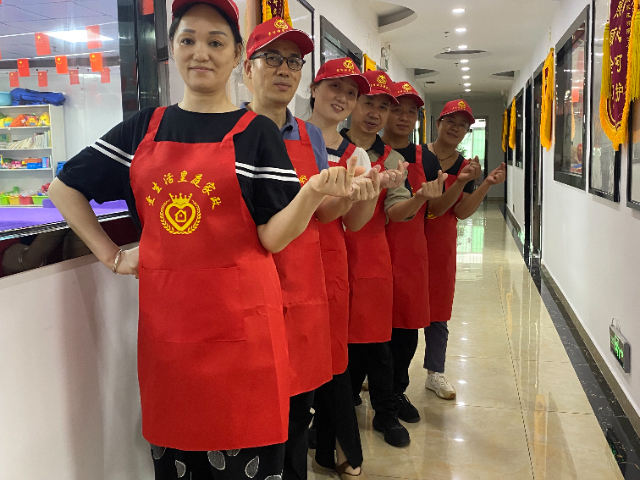 怎樣育嬰師價(jià)格咨詢 深圳市壹生活皇庭家政服務(wù)供應(yīng)