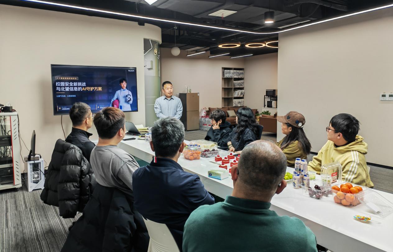 以勇气为刃,以AI为盾-北望信息携手击剑少年刘卓航,为成长披荆斩棘_上海北望信息科技有限公司