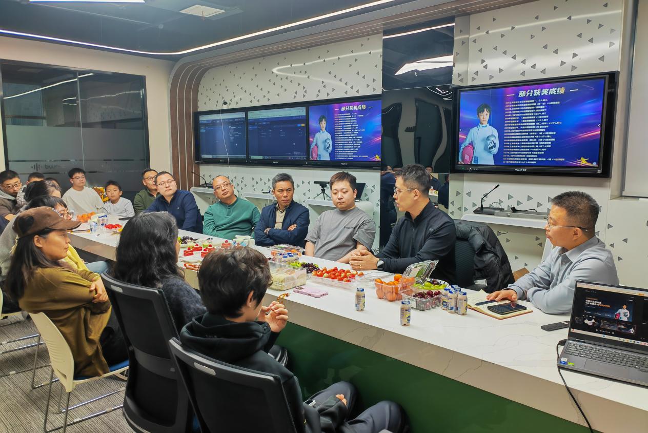 以勇气为刃,以AI为盾-北望信息携手击剑少年刘卓航,为成长披荆斩棘_上海北望信息科技有限公司