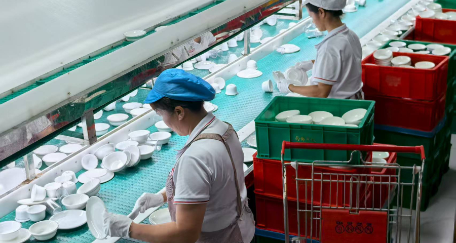 南山區(qū)陶瓷餐具回收按時(shí)上門 真誠推薦 深圳市西部志城餐具消毒供應(yīng);