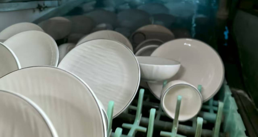 鹽田區(qū)玻璃餐具回收配送服務(wù) 真誠推薦 深圳市西部志城餐具消毒供應