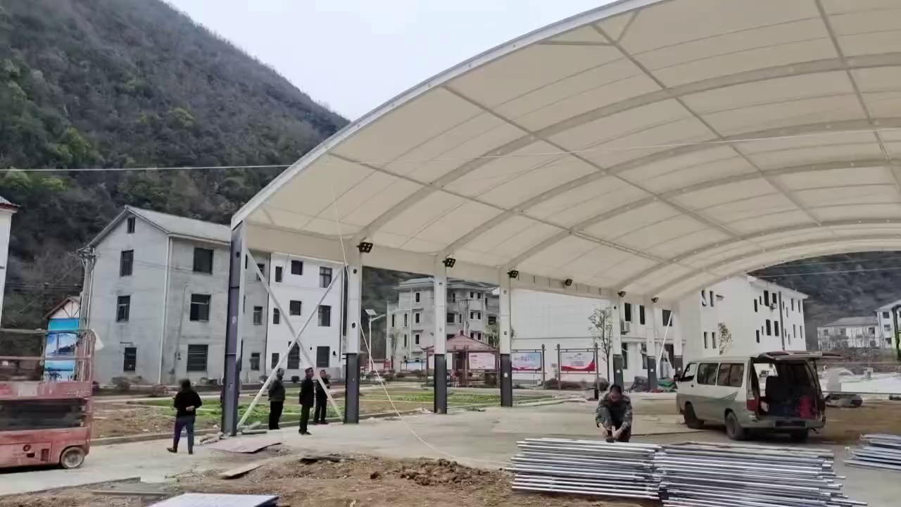 上海伸缩式雨棚工程,雨棚