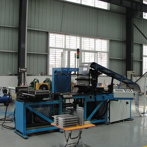 翅片自动装配机