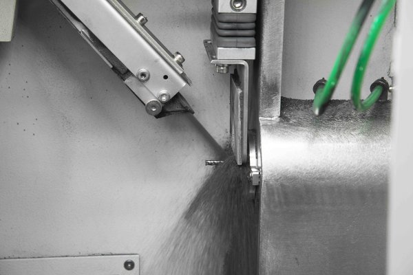 鑷�姩(nian)鍒€鍏峯(feng)柗灝(hao)勬姏鍏(wei)夋(qun)満 