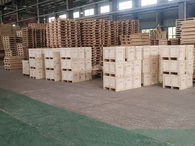 東莞四面進(jìn)叉木箱加工定制,木箱
