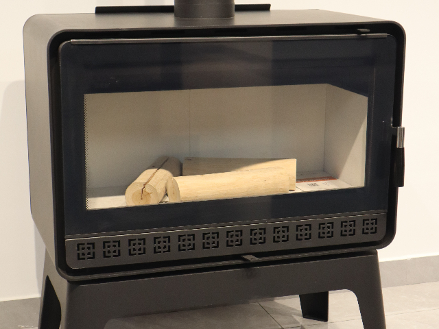 湖南家用真火壁爐一天燒多少燃料 嵊州市精鑫電器供應(yīng);