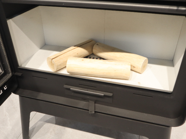 四川節(jié)能環(huán)保真火壁爐有什么優(yōu)點(diǎn) 嵊州市精鑫電器供應(yīng)