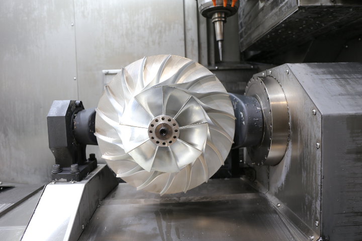 湖北精度等級高五軸機床五軸五聯動機售后服務 貼心服務 創造力智能科技供應