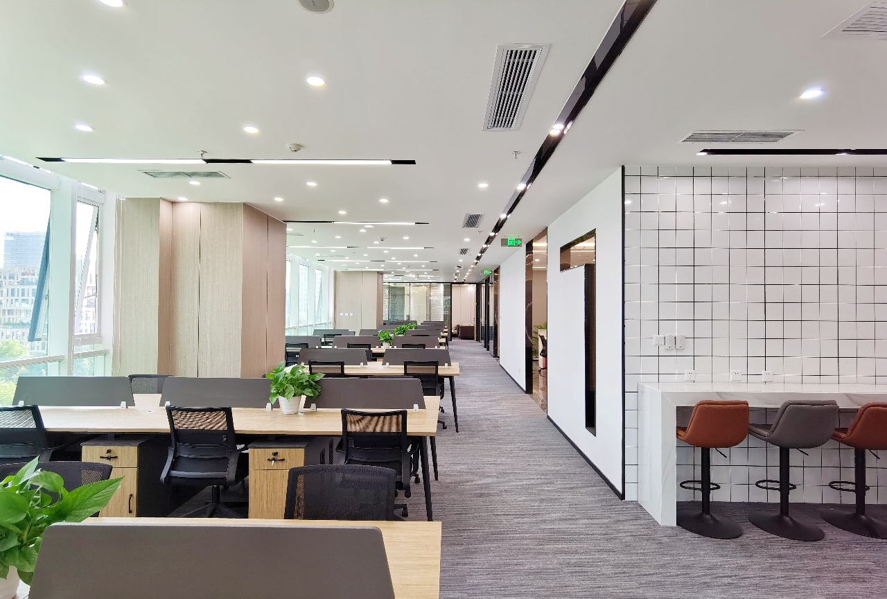 辦公區(qū).jpg 辦公區(qū).jpg