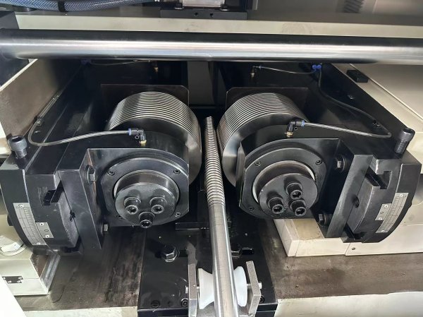 高精密數(shù)控滾絲機(jī)25NC