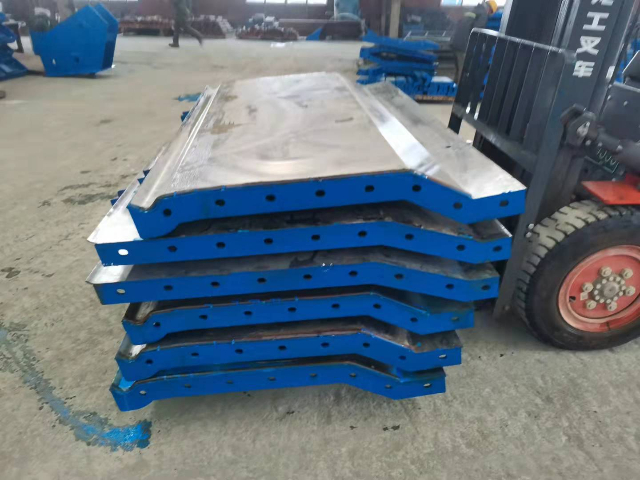 浙江護欄鋼模板二手價格 歡迎咨詢 濟寧天力建筑設(shè)備供應;