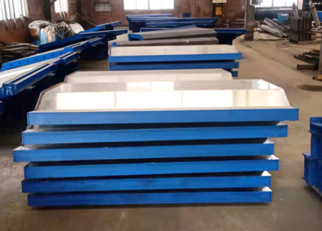 浙江護欄鋼模板誠信合作 歡迎咨詢 濟寧天力建筑設備供應