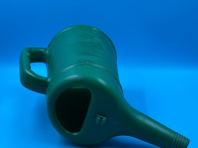 杭州機(jī)動車油壺解決方案 臺州市金帆塑料機(jī)械供應(yīng)