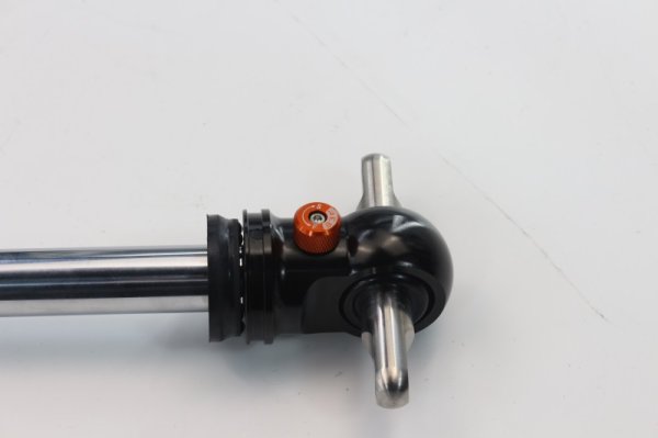 吉普牧馬人氮?dú)鉁p震器