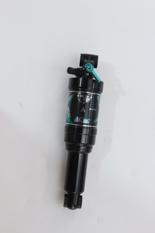 自行車(chē)軟尾后膽