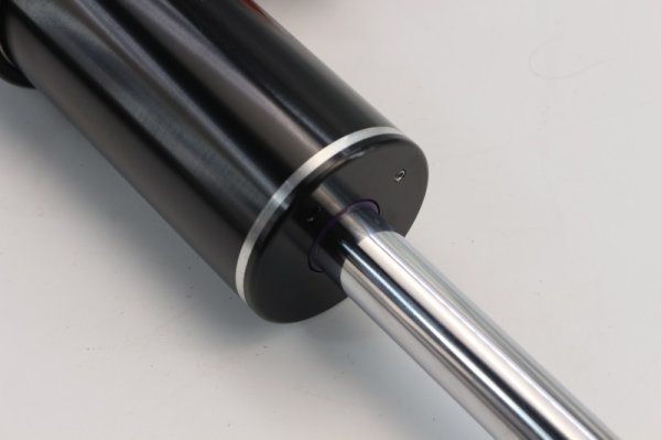 吉普牧馬人氮?dú)鉁p震器