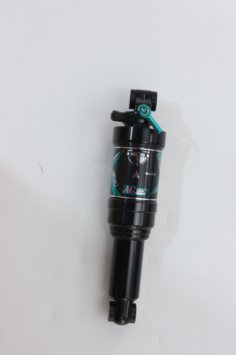 自行車(chē)軟尾后膽