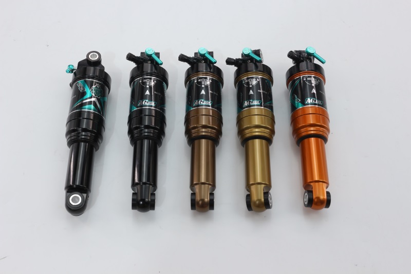 自行車(chē)軟尾后膽