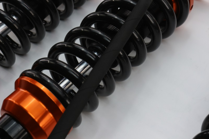 斯巴魯無(wú)線電調(diào)減震價(jià)格 東莞市霸哥減震技術(shù)供應(yīng)