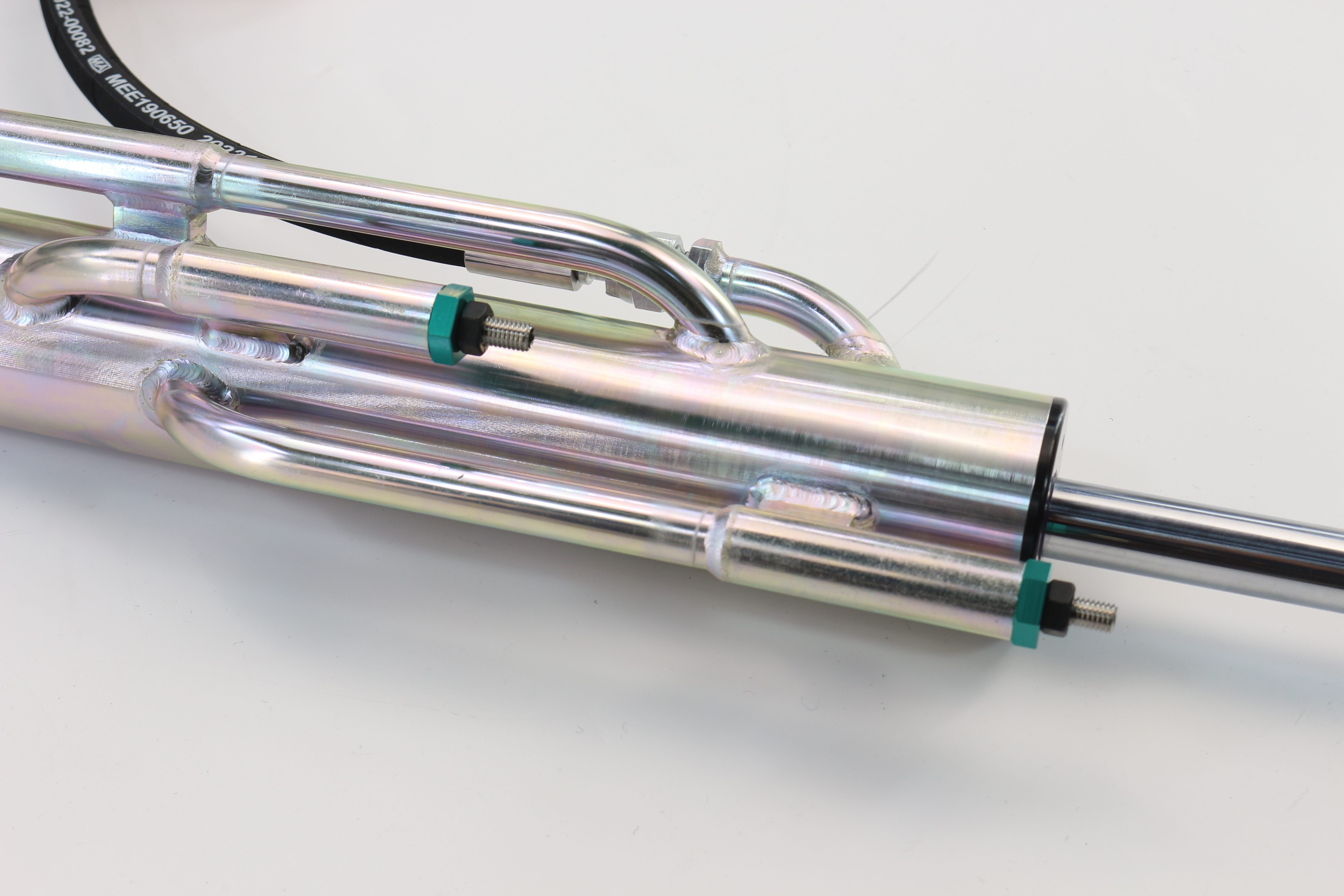 奔馳烏尼莫克房車三通道手調(diào)氮?dú)鉁p震器