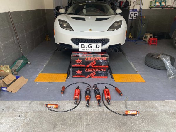 路特斯跑車改裝霸哥氮?dú)鉁p震器