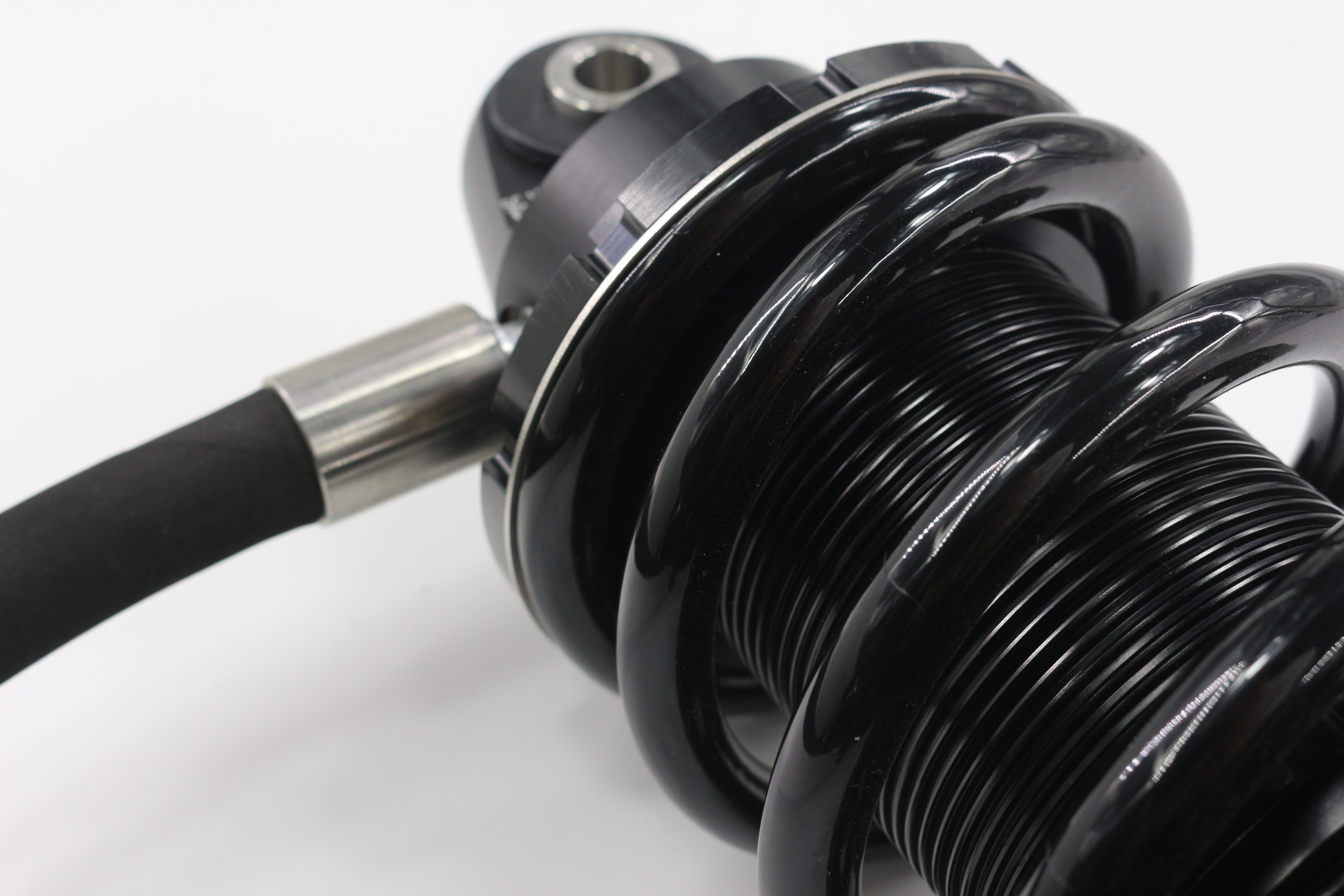 定制全地形車UTV系列氮?dú)鉁p震器