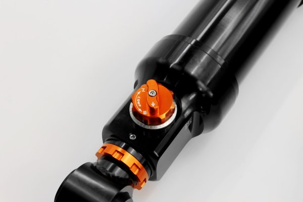 豐田FJ酷路澤/LC120/LC150霸哥AGSHOCKS無(wú)線單筒手調(diào)氮?dú)鉁p震器原車/1.5/2寸升高