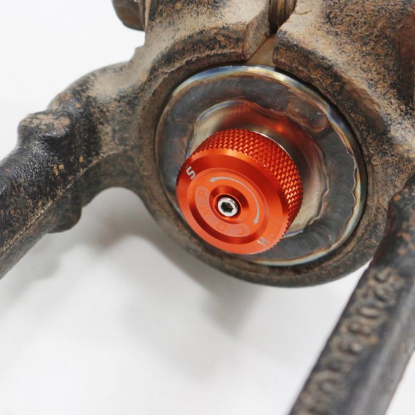 吉普指揮官霸哥AGSHOCKS電控氮?dú)鉁p震器原車/1.5/2寸升高