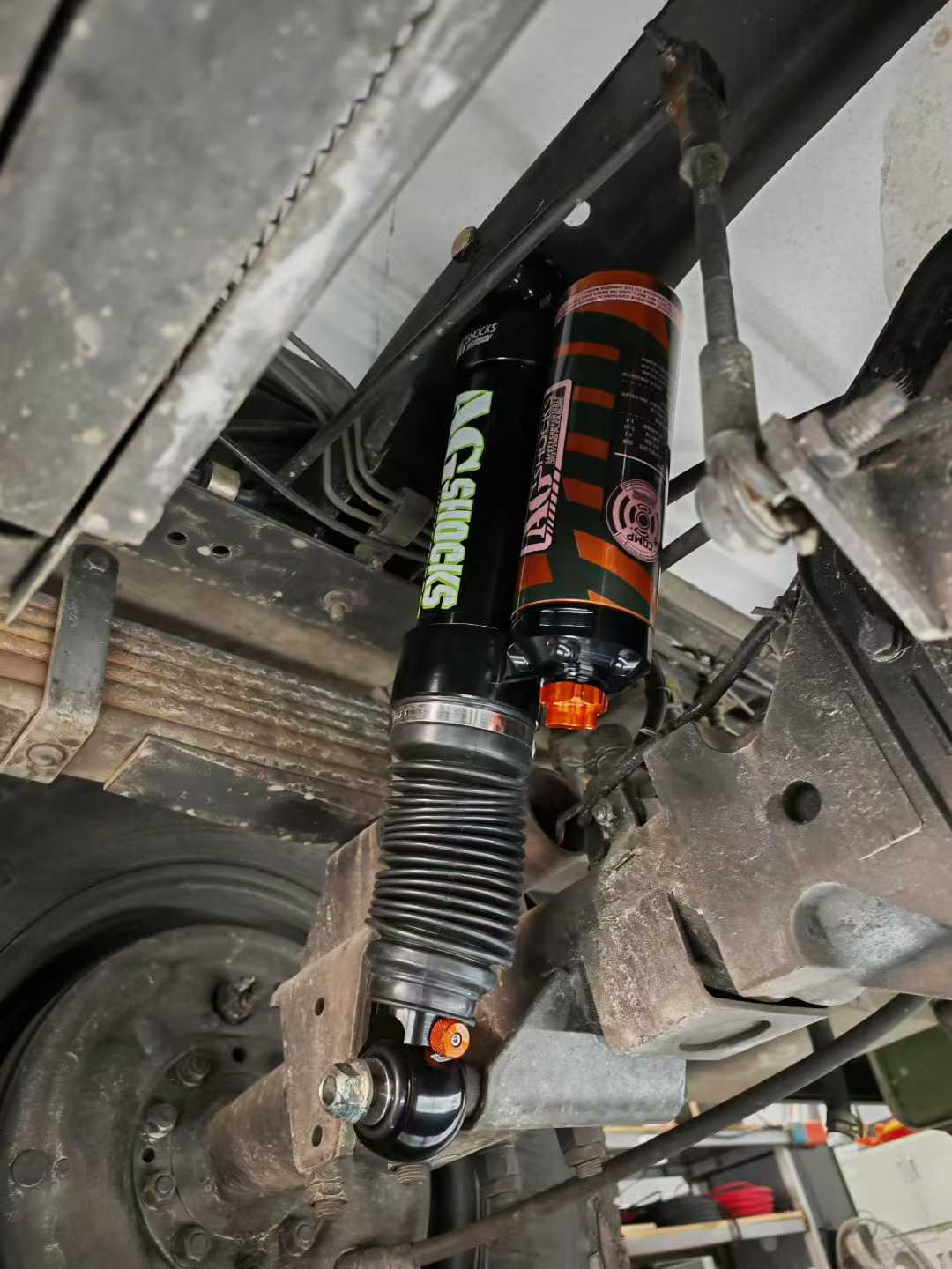 AGshocks氮?dú)鉁p震