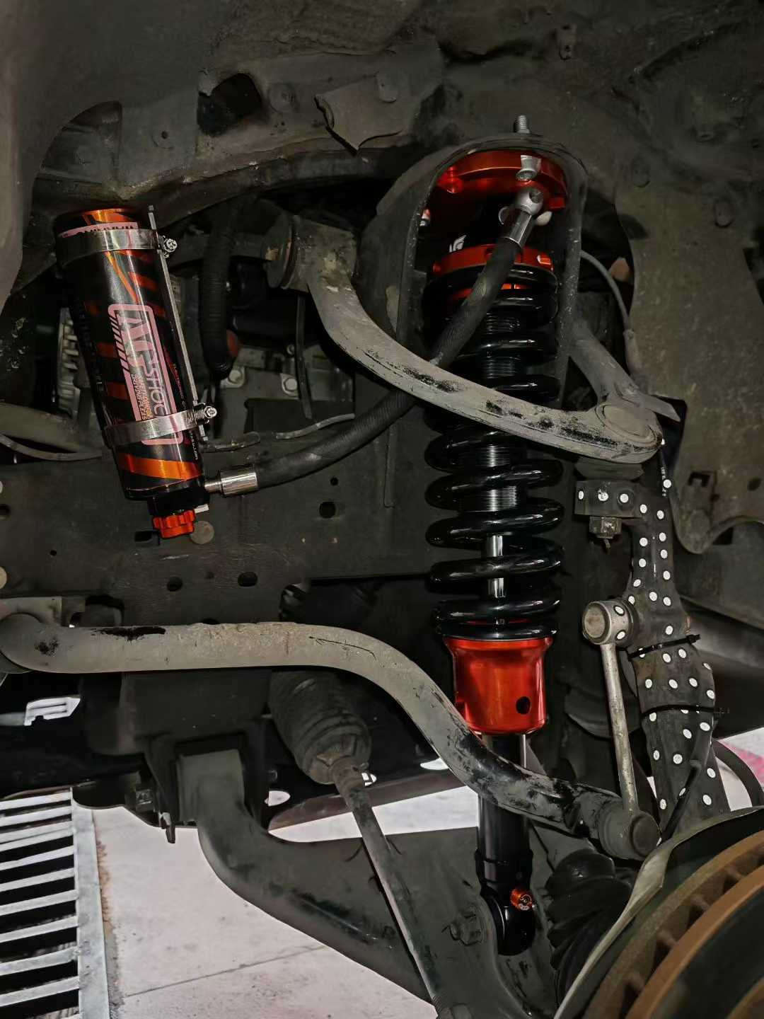 AGshocks霸哥氮?dú)鉁p震