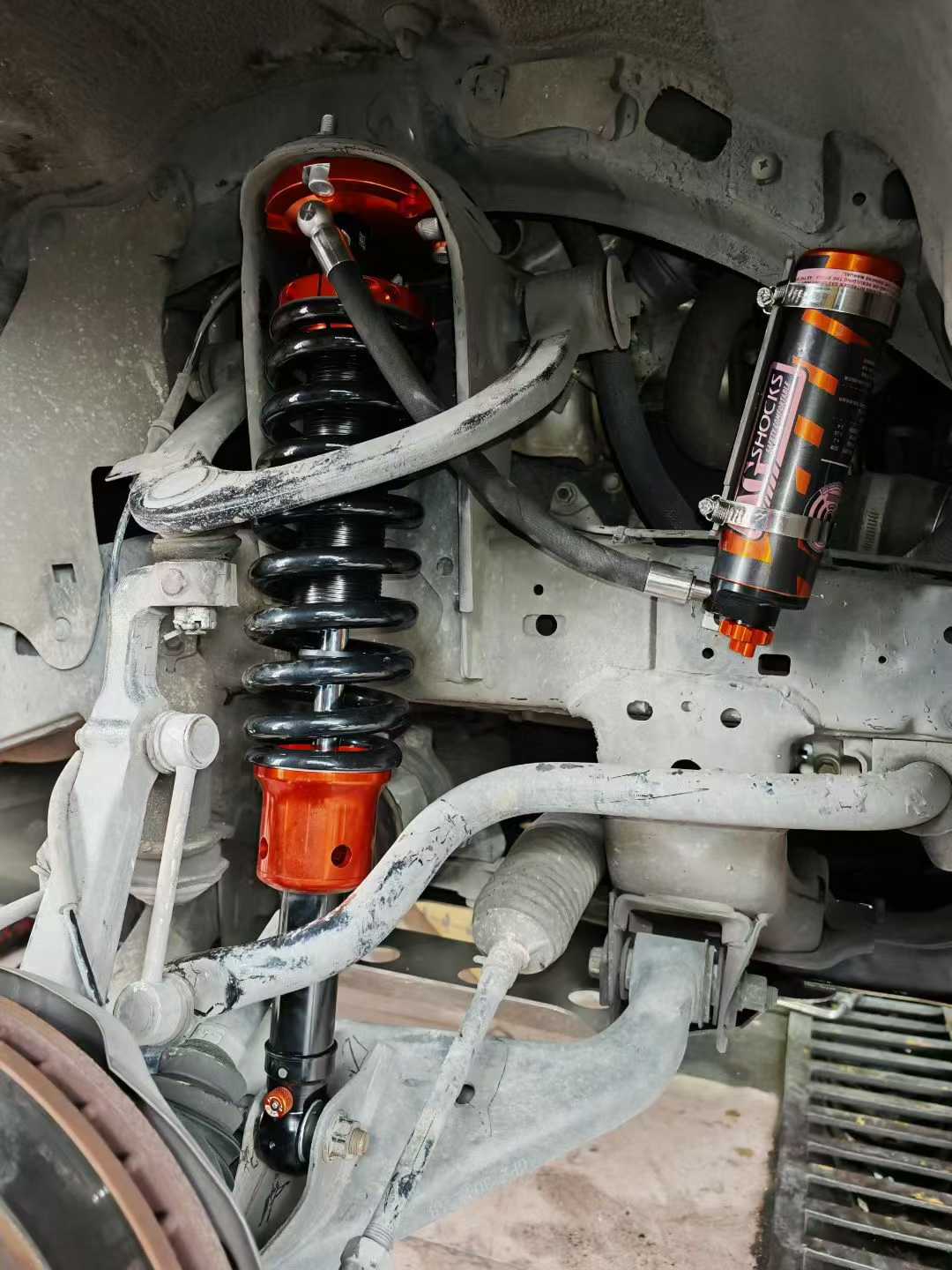 AGshocks霸哥氮?dú)鉁p震