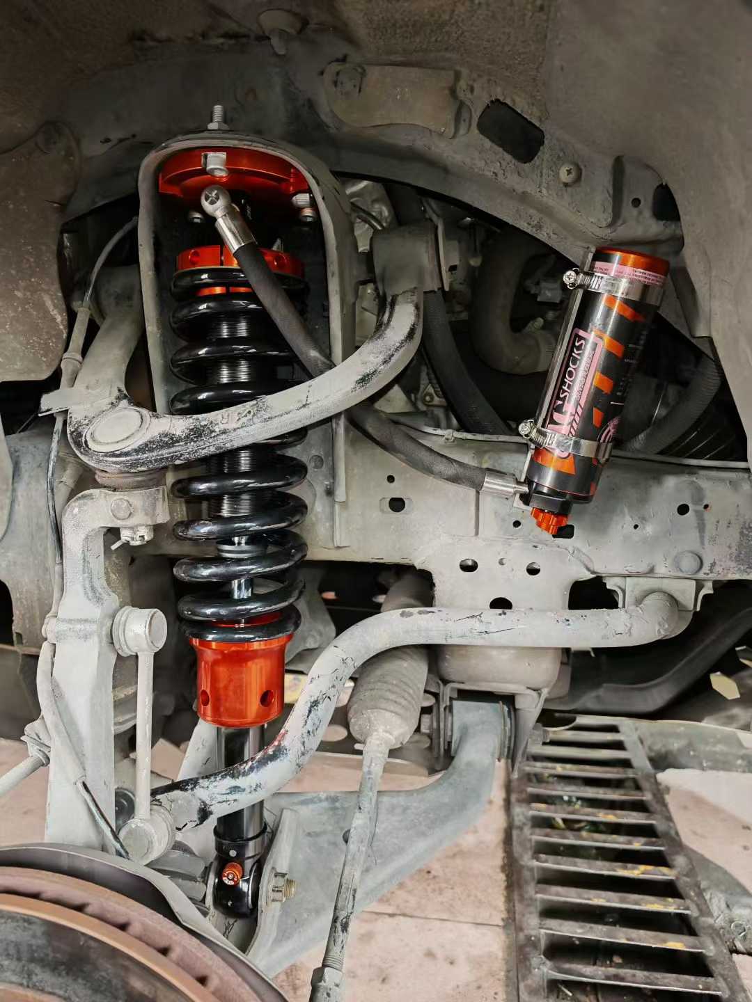 AGshocks霸哥氮?dú)鉁p震