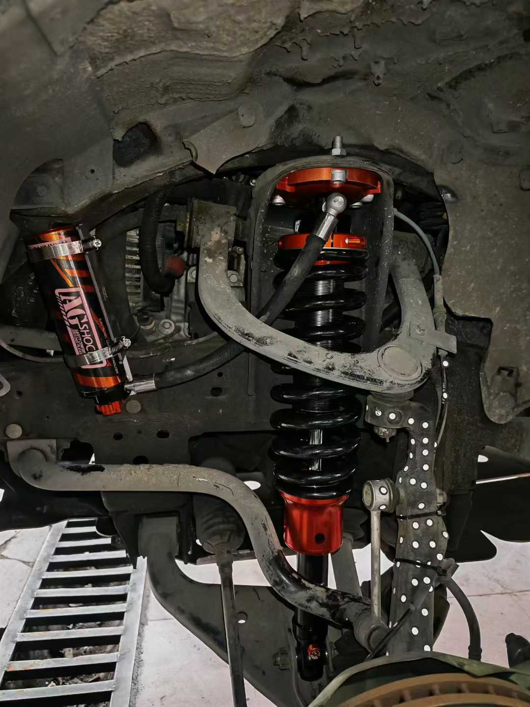 AGshocks霸哥氮?dú)鉁p震