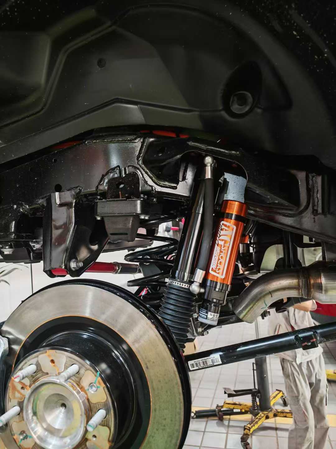 無(wú)線遙控電調(diào)氮?dú)鉁p震