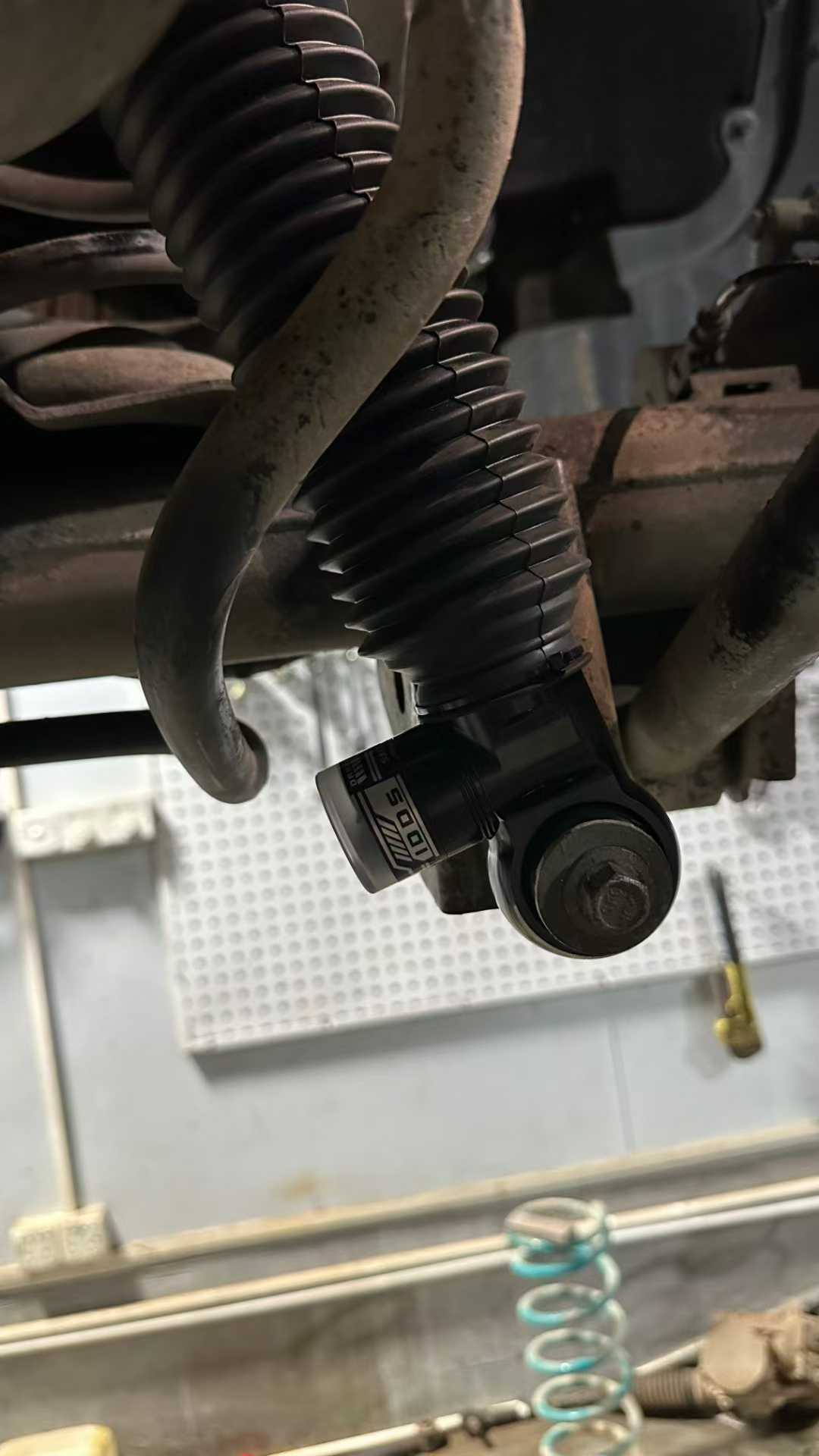 無線雙向電控氮?dú)鉁p震