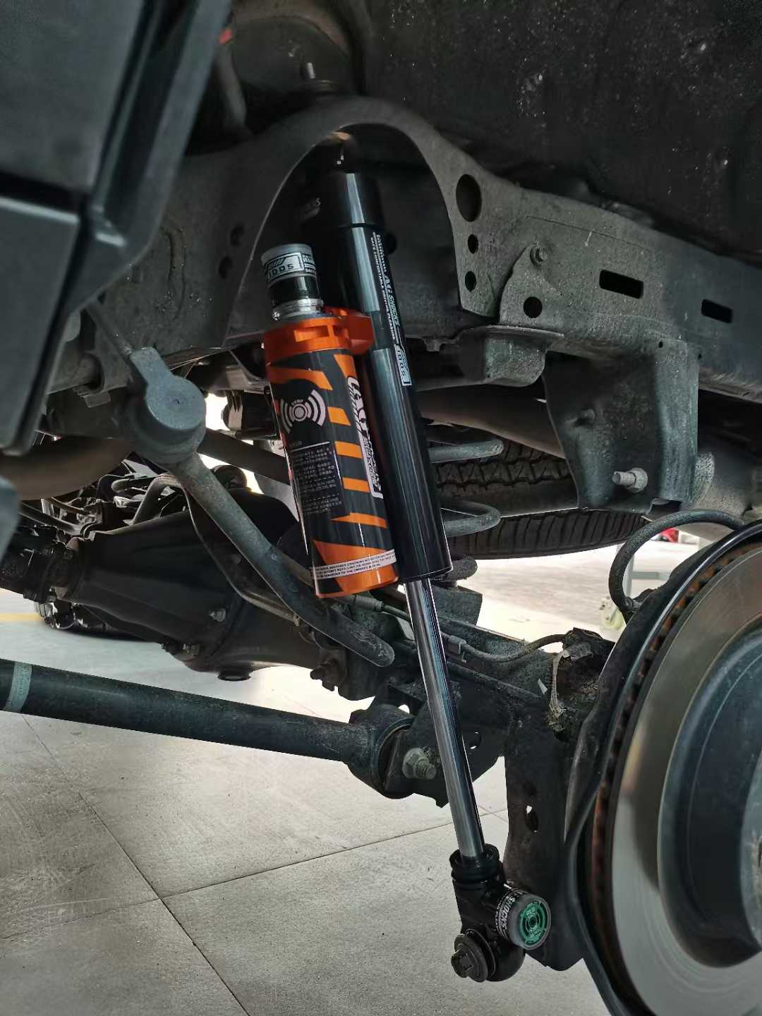 雙向調(diào)節(jié)氮?dú)鉁p震